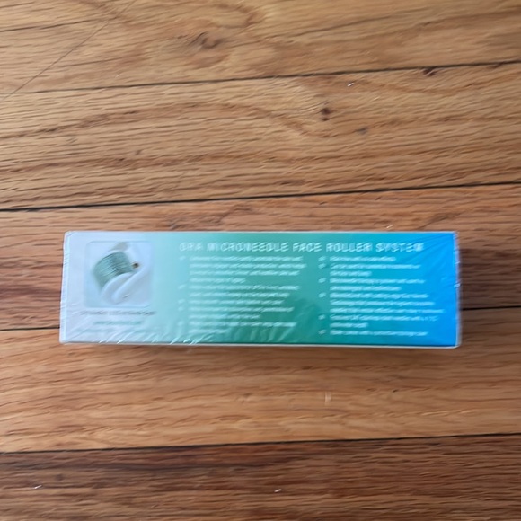 Beauty ORA Microneedle Face Roller System 0.25mm - Picture 4 of 4